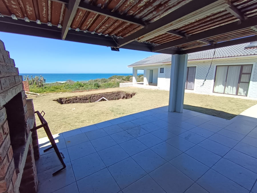 7 Bedroom Property for Sale in Gonubie Eastern Cape